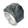 Minimalist titanium steel ring featuring an irregular emerald green glass crystal stone - Dark Green (KR82753-GC)