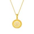 Collier en acier doré avec insert en nacre et pendentif lettre U sur fond blanc - Lettre U(S-P005-U)
