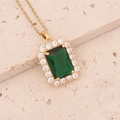 Elegante collana dorata con pendente in zircone verde smeraldo e bordo in pietre bianche - Collana Rettangolare in Zirconia Verde (4#)