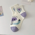 Chaussettes mi-hautes en coton blanc avec motifs floraux violets et talons contrastants - Fleur Violette