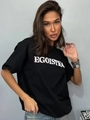 Oversize 100% βαμβακερό μαύρο T-shirt με λευκό τύπωμα EGOISTKA σε χαλαρή γραμμή - S / Μαύρο