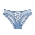 Slip in pizzo celeste con design a spalline incrociate e dettagli in rete fine - M / Grigio Blu