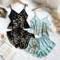 Damen-Schlafanzugset aus Eisseide mit Blumenmuster, V-Ausschnitt Top und Rüschenshorts in Blau - S / Schwarz und Hellgrüne Kirsche
