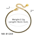 Gouden roestvrijstalen tennisarmband met kleine groene zirkonia en een karabijnsluiting - Groene Zirkonia Tennisarmband(NB-B1269)