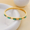 Lussuoso bracciale in acciaio inossidabile dorato con cinque zirconi verde smeraldo - Zirconia Verde