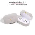 Elegantes graues Samt-Doppelringetui mit goldenem Druckknopf für Schmuckaufbewahrung - Doppelringbox / Grau