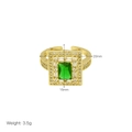 Detailansicht vergoldeter Ring mit grünem Zirkon und genauen Größenangaben im Bild - Stil mit quadratischem grünem Edelstein (DR240625-A)