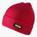 Berretto in maglia a coste rosso rosa con etichetta dorata Classic Fashion sul risvolto - L (58-60cm) / Rosso