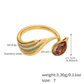 Dettaglio anello in acciaio dorato con zircone a goccia e finitura smaltata blu - US 7 / Oro Smalto Zircone Champagne (A508)