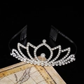 Luxuriöse silberne Strass Krone im Lotus Design mit Haarkämmen für Brautschmuck - Stil C