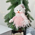 Pupazzo di neve in peluche rosa con sciarpa di paillettes appeso all'albero di Natale - Pupazzo di Neve Rosa Ragazza 16cm