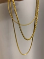 Dettaglio della collana multistrato placcata oro 18K con catena serpente e corda - Collana a 3 strati