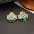 Retro oil painting style four-leaf clover stud earring with colorful enamel and pearl - Green