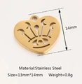 Makro-Detail des Herzanhängers aus Edelstahl mit Hohltatze und 14mm Größenangaben - Hohles Herz / Gold