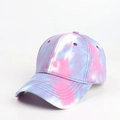 Détail de la casquette tie-dye multicolore avec coutures nettes et œillets de ventilation - Pourpre Fuchsia
