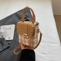 French style vintage crossbody bag with pink and beige argyle pattern and gold lock - Khaki Quilted