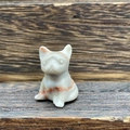 3cm French Bulldog figurine carved from natural white and reddish-brown marble stone - Red Grid Jasper