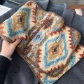 Sciarpa spessa in maglia leopardata marrone, beige e blu per il calore invernale - Geometric / 180*30cm / Blu