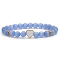 Blau-violettes Katzenaugen-Perlenarmband mit Herzanhänger und Goldelementen - Weiß