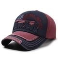 Berretto vintage blu navy e bordeaux con ricamo New York e finitura effetto invecchiato - Borgogna