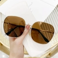 Gafas de sol retro oversize de mujer con lentes marrones y montura metálica plata - Montura Dorada Lente Marrón