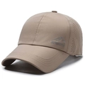 Ademende khaki sport baseballpet met laser-cut ventilatie en berggrafiek opzij - Khaki