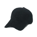 Dettaglio della texture in lana di agnello nera su un cappello invernale da baseball - Nero