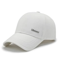 Casquette de baseball en mesh blanc respirant avec plaque métallique argentée structurée - Blanc