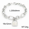 Pulsera de cadena de acero inoxidable plateada con colgante de candado en fondo blanco - Pulsera con Colgante de Candado (KB183403-Z) / Color Acero