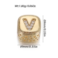 Perla a cubo dorata con lettera V in zircone e motivo floreale per gioielli DIY - Stile lettera V (YSN214-22)