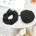 Set elastico nero con scrunchie e copribicchiere in tessuto per protezione e sicurezza - Set da 2 Pezzi (Scrunchie + Copribicchiere) / Nero
