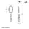 Macro-opname van S925 sterling zilveren oorringen met drie hangende zirkonia-stenen - 925 zilver / Zilver