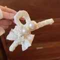 Elegant white lace hair claw clip with pearls and ribbon bow for French vintage style - Lace Pearl Bow / Off White