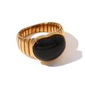 Schicker 18K vergoldeter Herzring mit schwarzem Onyx-Stein und gestufter Ringschiene - Schwarzer Achat Naturstein Herz Ring - Gold - Größe 6