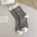 Calze di cotone a righe color crema con simpatico ricamo a orsetto e righe blu - Taglia unica / Bianco