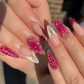 Unghie finte stiletto 3D con fiori, motivi a coccodrillo rosso rosa e borchie dorate - Stile Fiore in Rilievo 3D (JP4211)