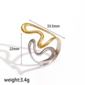 Geometrische roestvrijstalen tweekleurige ring met afmetingen en gewicht weergegeven - Onregelmatige Vloeiende Lijnen Stijl (TR4466-M)