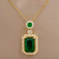 Collar dorado de lujo con colgante rectangular verde esmeralda y pavé de circonitas - Cadena de Acero de Titanio Colgante de Cobre / Collar de piedras preciosas rectangulares verdes (G527)