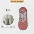Rote rutschfeste Yoga-Socken aus Baumwolle mit Kreuzgurten und Silikon-Grip-Punkten - Einheitsgröße / Burgunderrot