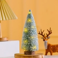 Mini-beschneiter Weihnachtsbaum mit warmen LED-Lichtern und natürlichem Holzsockel - Beflockter Baum mit Licht / 26cm (26*10cm)