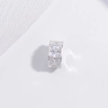 Macro di un distanziatore in argento S925 con zirconi cubici quadrati incastonati - Platino Grande 7mm Diamante Quadrato a T Esagono Perlina Distanziatrice