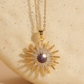 Collana con ciondolo a stella dorata, zircone viola e piccoli cristalli brillanti - Viola