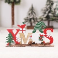 Decorazione natalizia XMS in legno con gnomo, uccelli rossi e pigne naturali - Stile XMAS