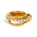 Ineinandergreifende 18K vergoldete Ringe mit weißen Perlen im minimalistischen Set - US 6