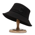 Bob classique noir en coton avec broderie 3D de la lettre C pour un look minimaliste - Taille unique / Noir avec broderie noire