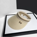 Cappello a visiera in carta intrecciata beige con righe marroni e fiocco in metallo - Decorazione con fiocco / Beige