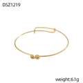 Dettaglio del bracciale rigido dorato regolabile con simbolo dell'infinito - Stile Simbolo dell'Infinito Oro (DSZ1219)