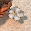 Vintage Goldring mit fünfblättriger Lavendel-Perlglanzblume und goldenem Blütenstaub - Lavendel