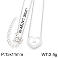 Collier avec pendentif cœur argenté, incrustation coquillage et gemme ronde - Style Coeur Simple (KN117335-K)