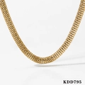 Collana minimalista a maglia intrecciata dorata con trama dettagliata e finitura champagne - Collana Oro (KDD795)